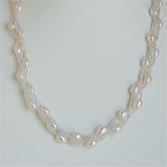 Twisted Triple Strand Necklace (White)
