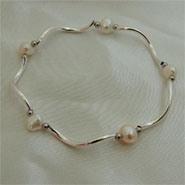 tin cup bracelet (white, rhodium bar)