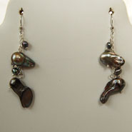 Dancing tail pearl earring (gray)