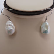 14x18 mm BAROQUE PEARL EARRING, WHITE