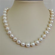 10 mm, 18" white pearl necklace w/sterling silver clasp