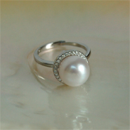 10mm Cultured white pearl with sterling silver and cubic zirconia - Size adjustable