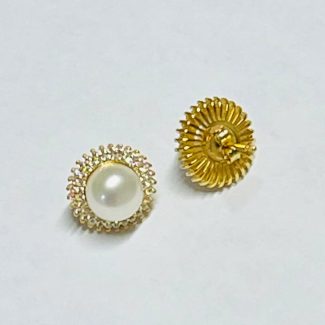8.5mm pearl stud with sterling silver and cubic zirconia - yellow