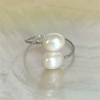 6.5mm Cultured white pearl ring - white